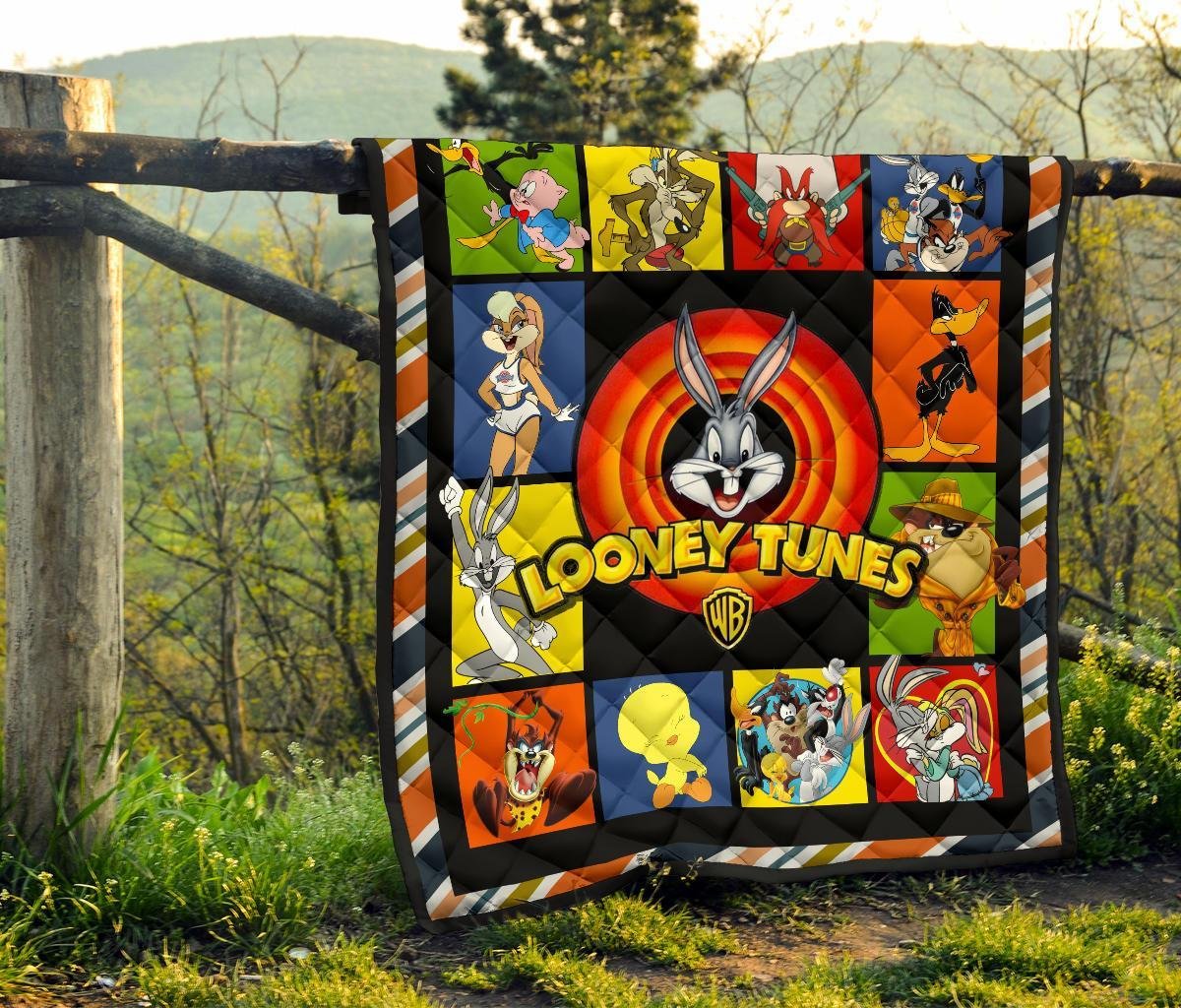 Looney Tunes Quilt Blanket Cute Gift Idea For Fan