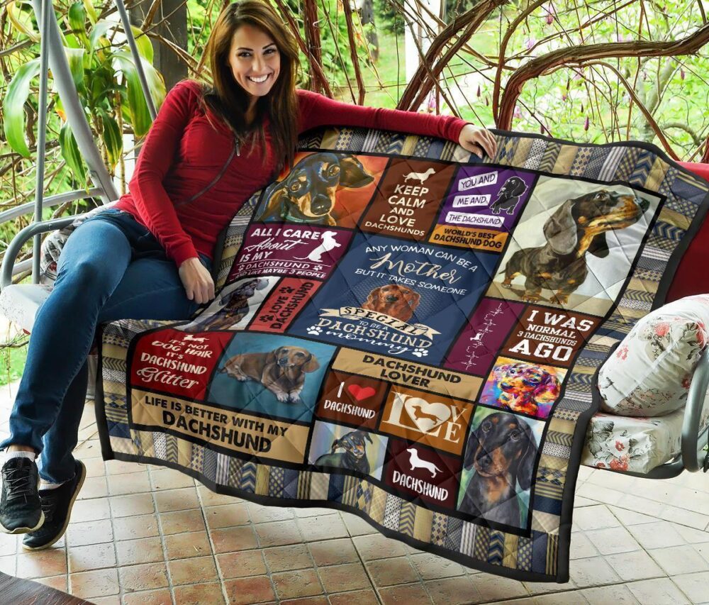 Mommy Dachshund Quilt Blanket